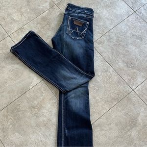 Wrangler mid waist jeans